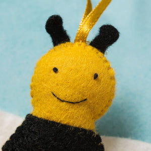 Corinne Lapierre Bee & Flower Felt Craft Mini Ki