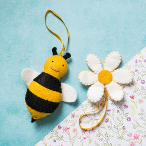 Corinne Lapierre Bee & Flower Felt Craft Mini Ki